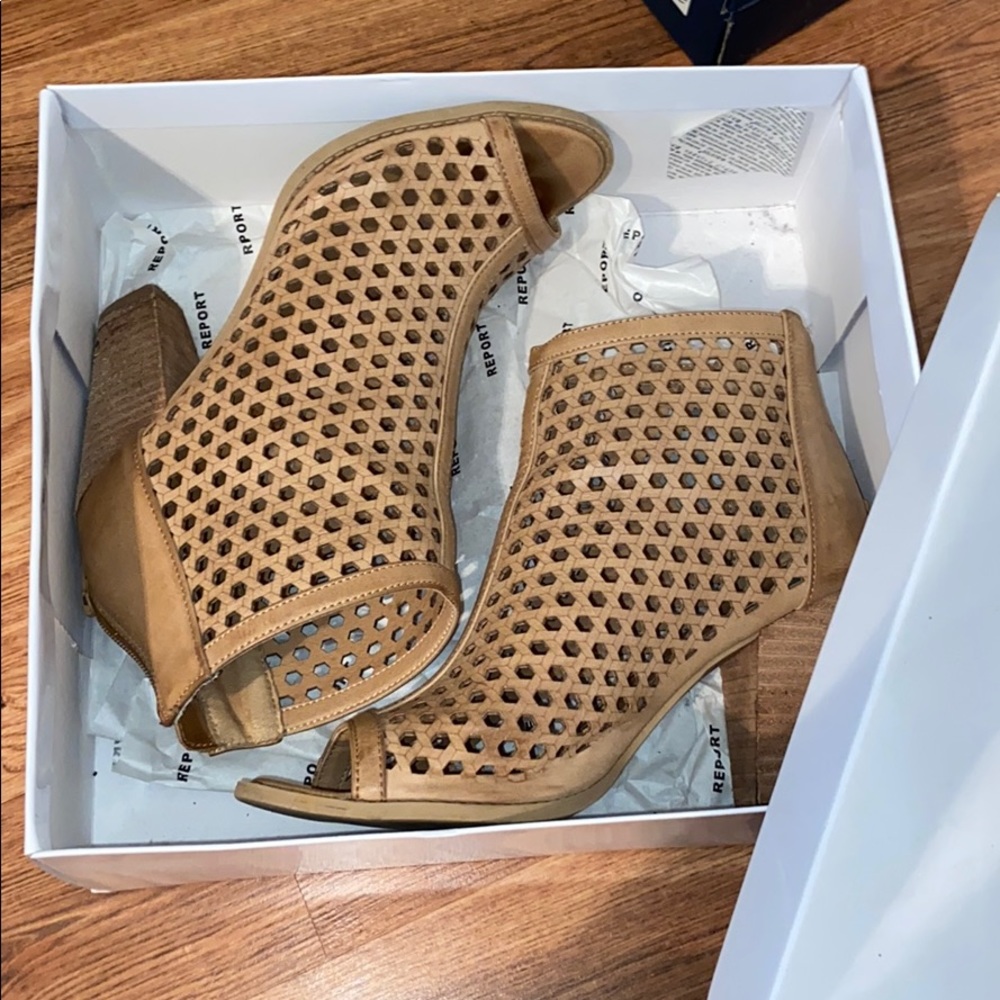 Tan heels!